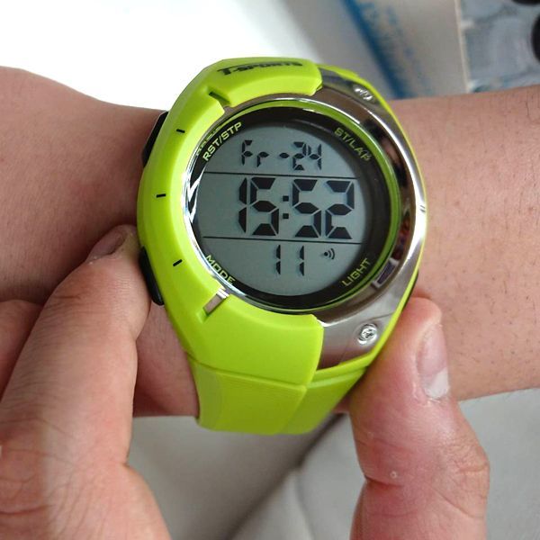 T-SPORTSティースポーツ10気圧防水デジタルウォッチ150ラップ腕時計CRE